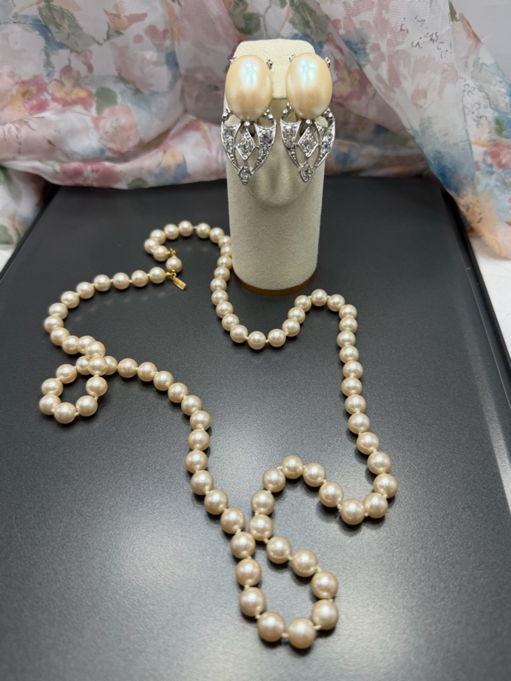 Vintage Marcella Cream Pearl Necklace and clip Earrings Set